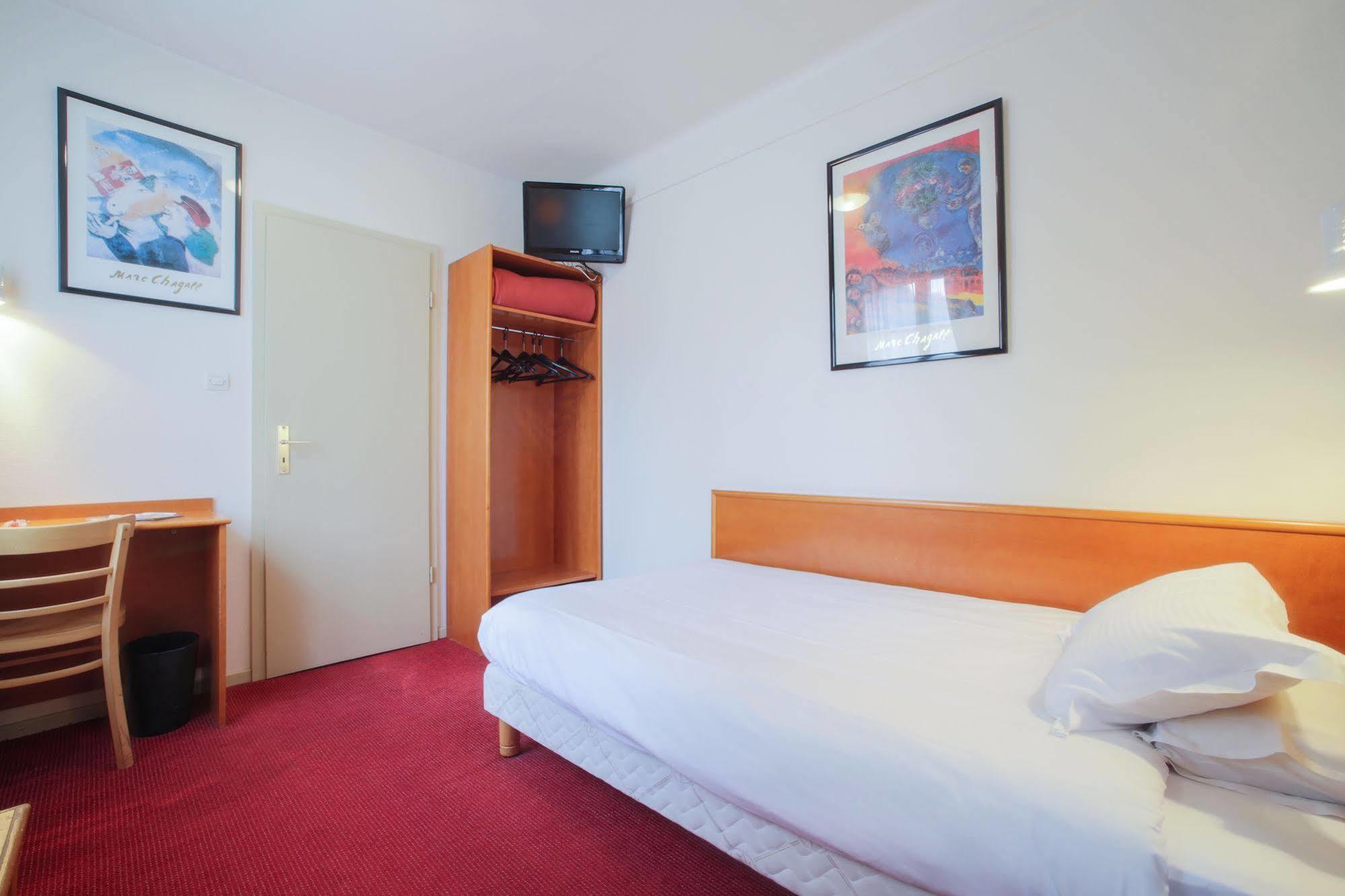 Des Arts - Centre Cathedrale Hotel 2*